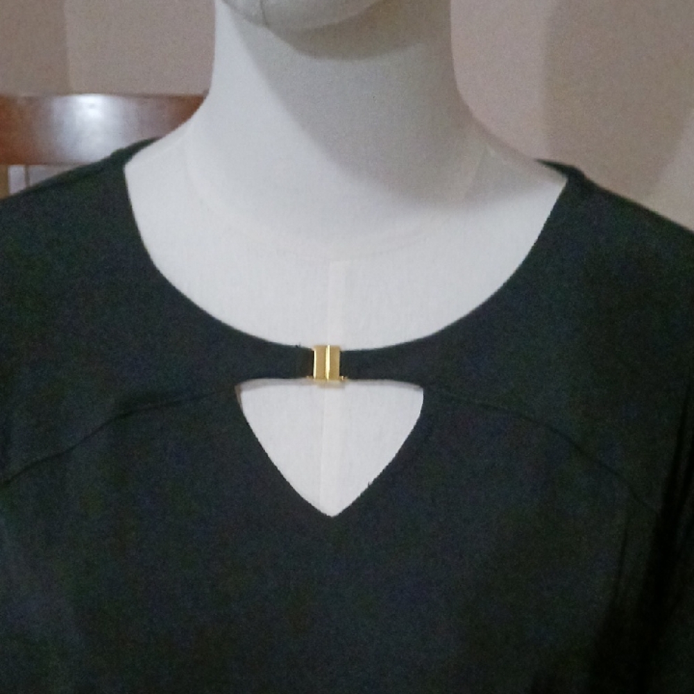 NWT- Liz Claiborne Black Top With Keyhole
